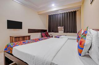 FabHotel Picnic Plaza - 2