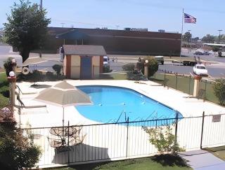 Days Inn by Wyndham Okmulgee - 9