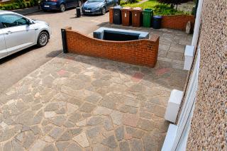 East London Home|Parking|Garden & Self Check-In - 1