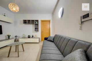 Comfortable 2BR Apartment in Central Sliema Near Seafront - 3
