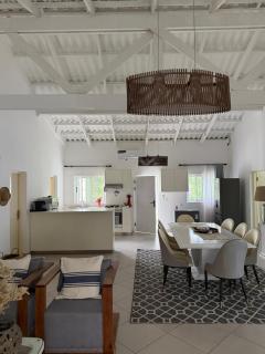 Luxury Beach House with Pool walk to Ocean 3 EnSuits - 2