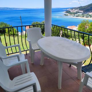 Apartment with 2 balconies and sea view - 8