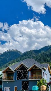 Pahadon Ka Ghar - 6