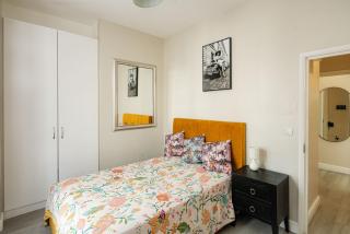 The Cozy Two beds, FREE parking, SKY - 3