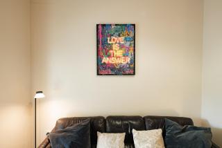 The Cozy Two beds, FREE parking, SKY - 8