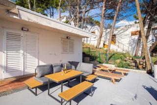 Antonia - Private Mini Beach House - 9