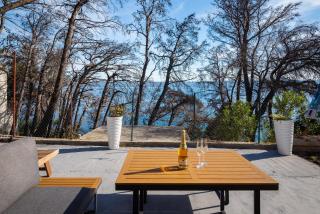 Antonia - Private Mini Beach House - 1