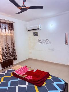 Good Wives Home Stay - 5