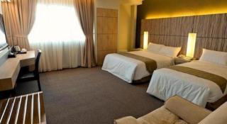Grand Medallion Hotel - 3