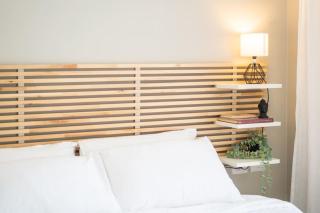 Stylish Seaside Escape with Balcony - 4