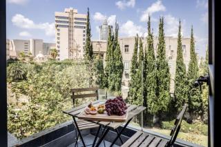 Old Charm Modern Meets in Haifa with Shelter - 9