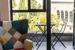 Old Charm Modern Meets in Haifa with Shelter - 3