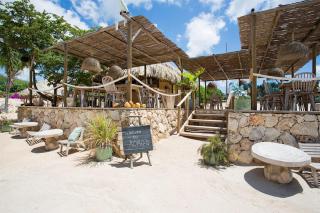 Casa Sweet with Pool and Tropical Garden, Jan Sofat - 3