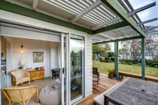 Jacaranda Lodge - Napier Hill Holiday Home - 2