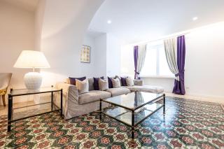 Historic Seafront Maisonette in Balluta Buildings - 3