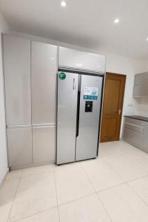 Luxury Furnished 3BR Oasis Apartment with Partial Sea View - 2