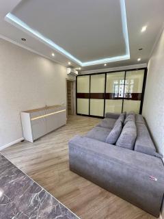 EM Apartment 32 жемчужина 12 этаж - 1
