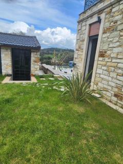 Stone Villa in the Pines Special Pool Garden BBQ and Jacuzzi for Two Families - 4