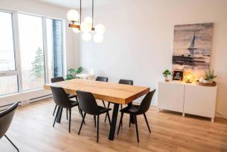 210 - Chic Escape - View & Comfort with Pool - 6