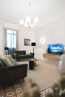 Grand Sea-View Heritage Apartment in Balluta Bay - 2