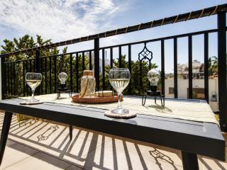 Olive Retreat - 1 BDR - Pool, Balcony, Parking - 8