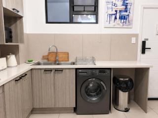 Modern Farmhouse Apartment - Near OR Tambo Airport - 1
