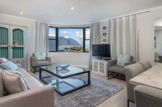 Marine Court 2 - Sea Facing - Groundfloor - Hermanus Centre - 0