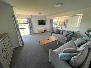 Newly renovated home - 6
