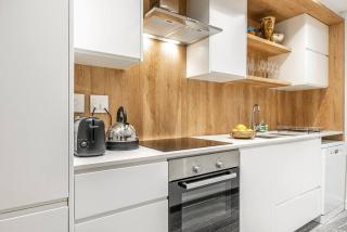 17 MarineGarden Apt104 InverterACSpa-bath - 1