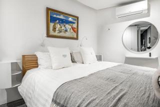 17 Marine 202aSolar PoweredBalcony w BBQParking - 5