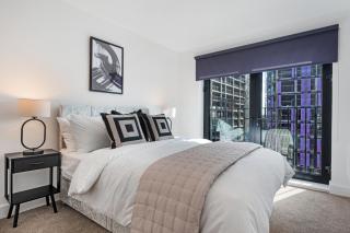 Luxury Liverpool City Centre Apartment with City Views - 8
