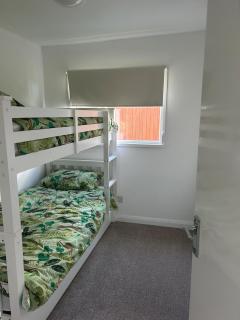 Renovated Broads Chalet, Pool and Clubhouse - 3