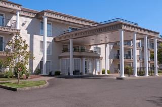 Best Western Plus Grand Manor Inn - 8