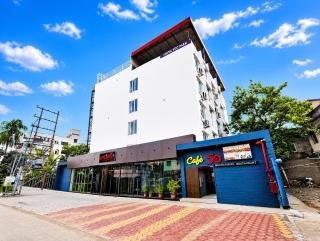 Hotel Eco Park - 0