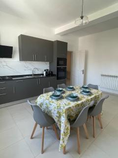 Cozy and modern apartment 20 minutes from the city-center - 7