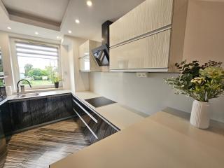 Apartament SPACE & SUN z wewnętrzym ogrodzonym parkingiem - 1