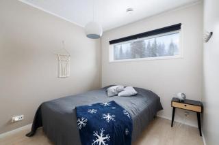 Villa Hulhavanhelmi | Modern Villa with Private Jacuzzi & Ski-in Access at Iso-Syöte - 3