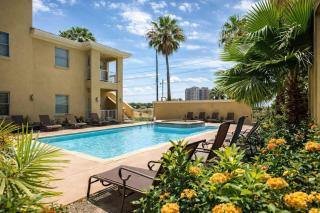 New 2BR - Pool Patio - Bunk Beds - 1st Floor - 9