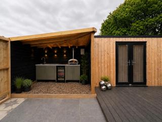 The Yurt Den - 2