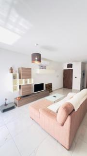 8 Delphi Court - 1