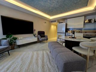 The White Suite - 9