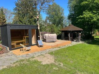 POGO dom nad Narwią - 4 sypialnie, duża sauna, balia, pomost, plac zabaw - 8
