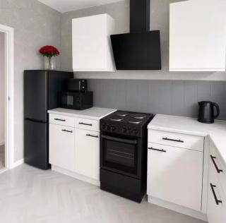 Convenient Modern Lrg 2 Bedroom w WiFi and Parking - 7