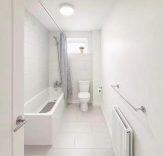 Convenient Modern Lrg 2 Bedroom w WiFi and Parking - 2
