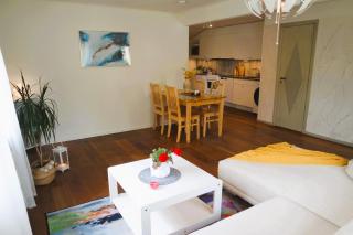 Apple Tree Garden House - 5