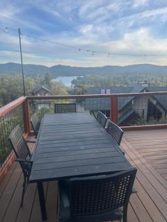 Modern 6 bedroom retreat, stunning lake views, close to village! - 1