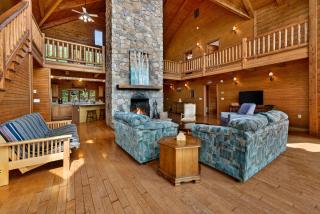 Log Cabin w Fireplace Screened Porch Deck & WiFi - 2