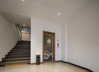 Yuechuang Banshandu Homestay (Hongqiao Tuojiang Store, Fenghuang Ancient Town) - 1
