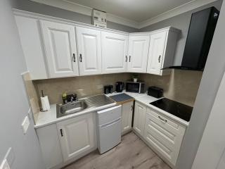 Apartment Sleeps 3 with Parking - 4