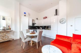 Executive Style 1-Bedroom in Kensington & Chelsea - 5
